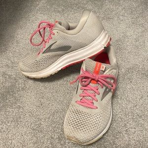 BROOKS Revel women’s Sneakers size 7